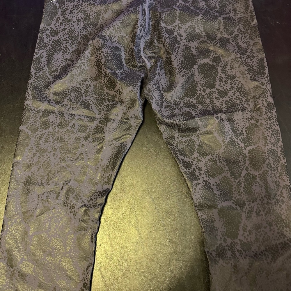 Fabletics Snake Skin Patterned Capri Leggings - image 3